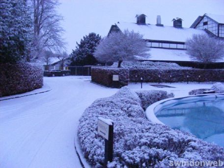 Liddington Hotel fountain